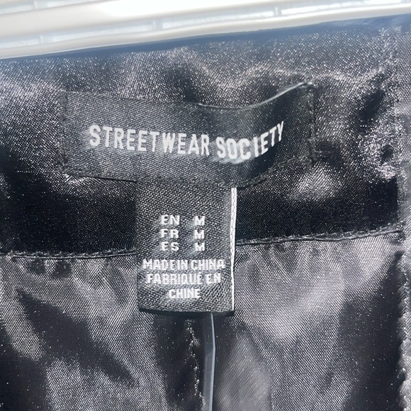 Women’s Medium Black Satin Embroidered Bomber Jacket - Picture 5 of 5